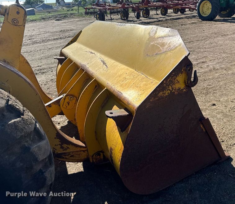 image for item EG6479 International Harvester H65C wheel loader