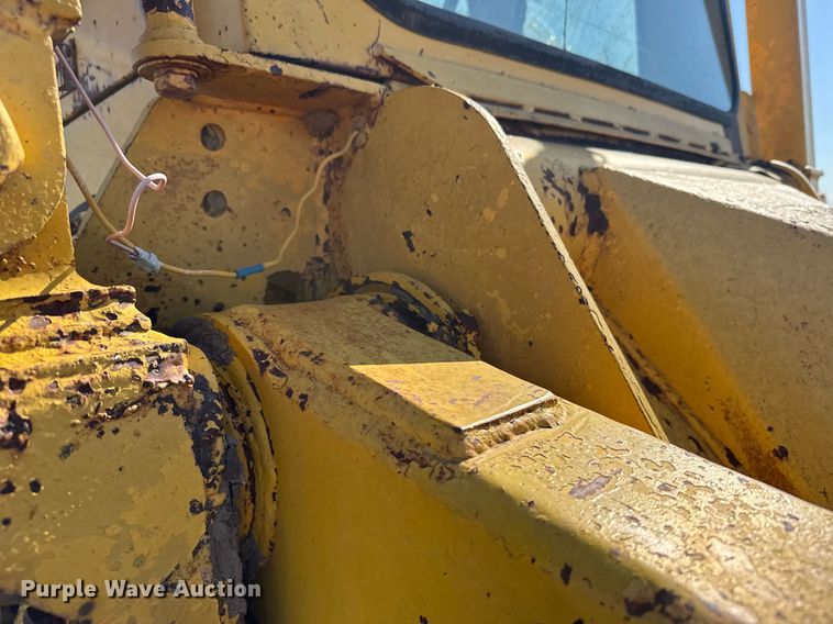 image for item EG6479 International Harvester H65C wheel loader