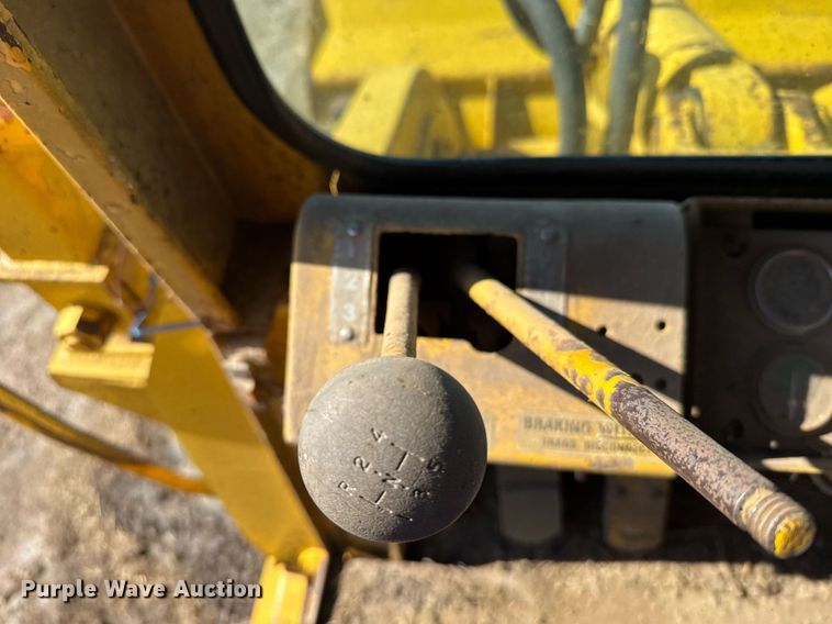 image for item EG6479 International Harvester H65C wheel loader