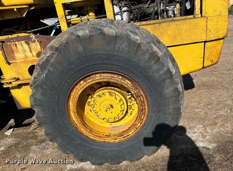 image for item EG6479 International Harvester H65C wheel loader