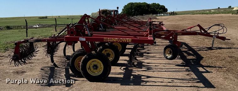 image for item EG6481 Sunflower 3060-42 Fallow-King sweep plow