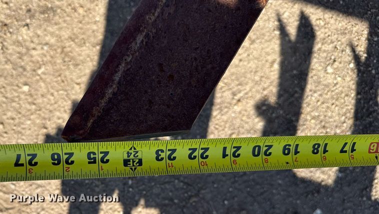 image for item EG6481 Sunflower 3060-42 Fallow-King sweep plow