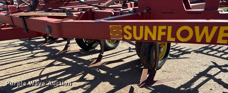 image for item EG6481 Sunflower 3060-42 Fallow-King sweep plow