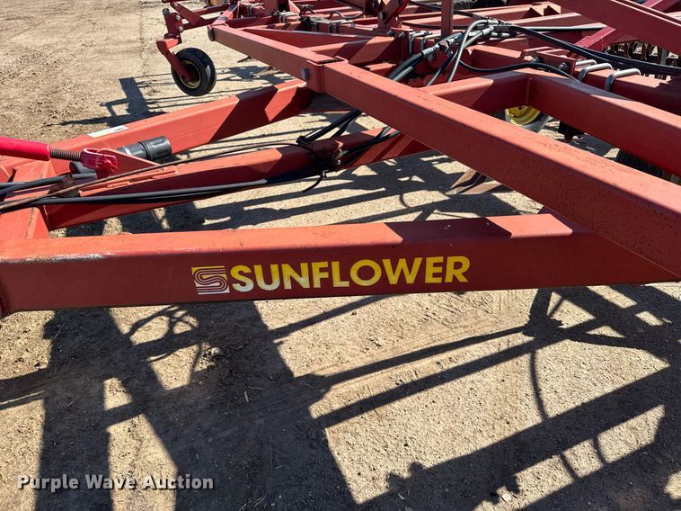 image for item EG6481 Sunflower 3060-42 Fallow-King sweep plow