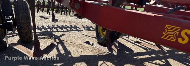 image for item EG6481 Sunflower 3060-42 Fallow-King sweep plow