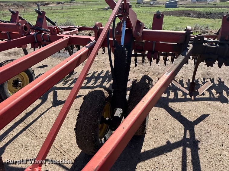 image for item EG6481 Sunflower 3060-42 Fallow-King sweep plow