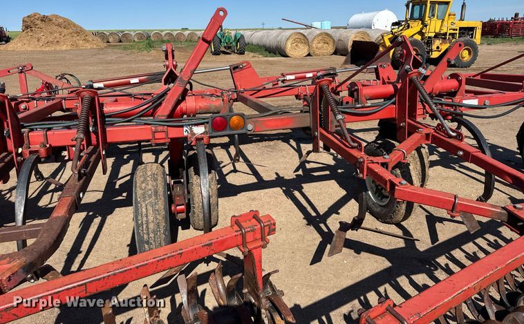 image for item EG6481 Sunflower 3060-42 Fallow-King sweep plow