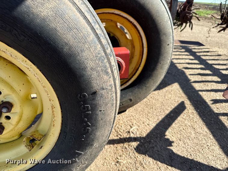 image for item EG6481 Sunflower 3060-42 Fallow-King sweep plow