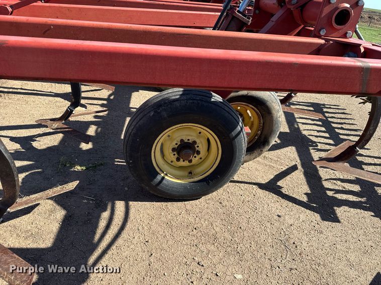 image for item EG6481 Sunflower 3060-42 Fallow-King sweep plow