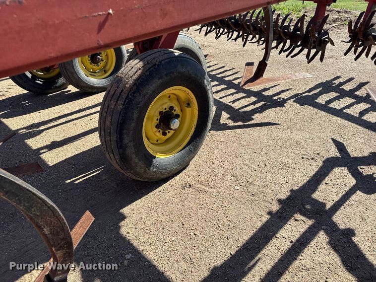 image for item EG6481 Sunflower 3060-42 Fallow-King sweep plow