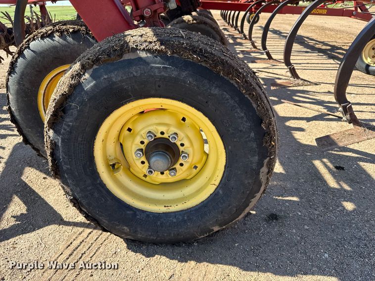 image for item EG6481 Sunflower 3060-42 Fallow-King sweep plow