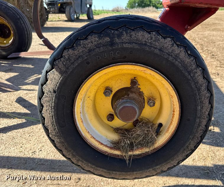 image for item EG6481 Sunflower 3060-42 Fallow-King sweep plow