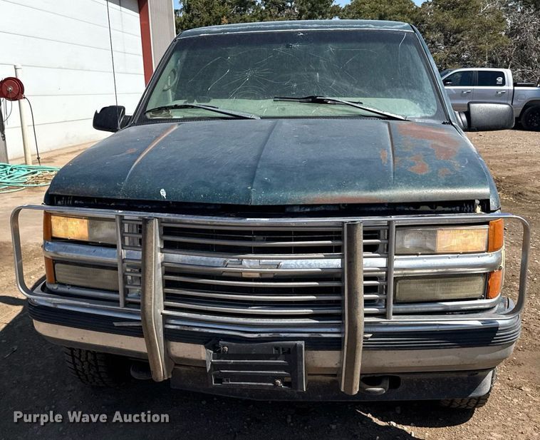 image for item EG6488 1998 Chevrolet GMT-400 Ext. Cab pickup truck