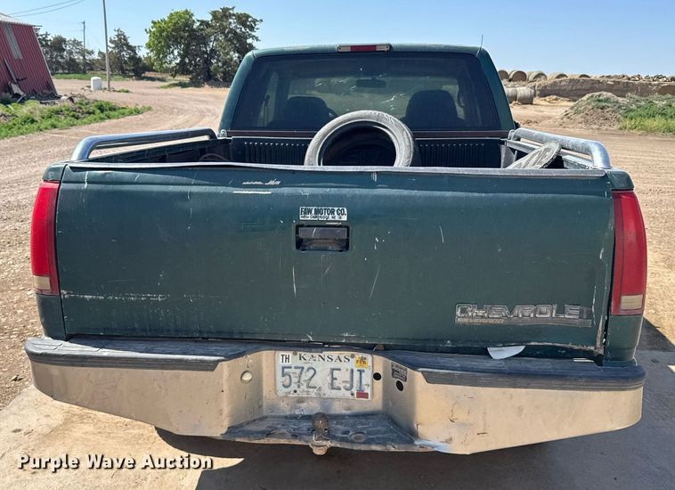 image for item EG6488 1998 Chevrolet GMT-400 Ext. Cab pickup truck