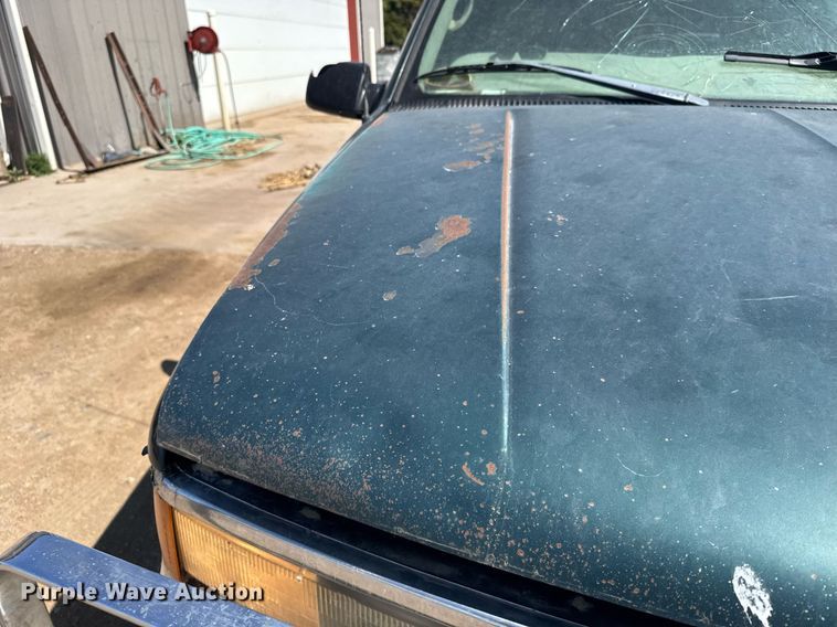 image for item EG6488 1998 Chevrolet GMT-400 Ext. Cab pickup truck