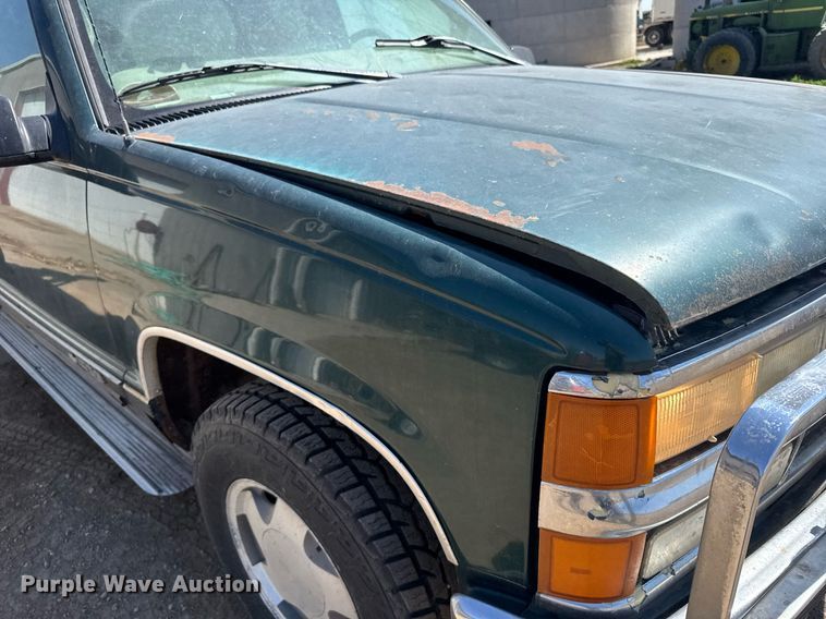 image for item EG6488 1998 Chevrolet GMT-400 Ext. Cab pickup truck