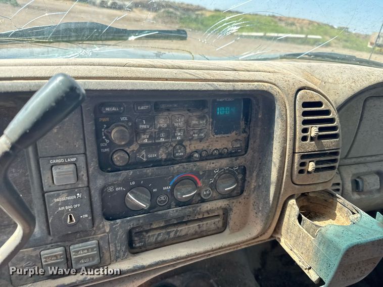 image for item EG6488 1998 Chevrolet GMT-400 Ext. Cab pickup truck