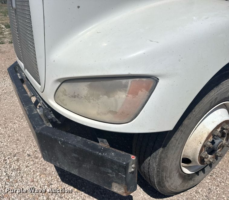 image for item EG6490 2009 Kenworth T370 truck cab and chassis