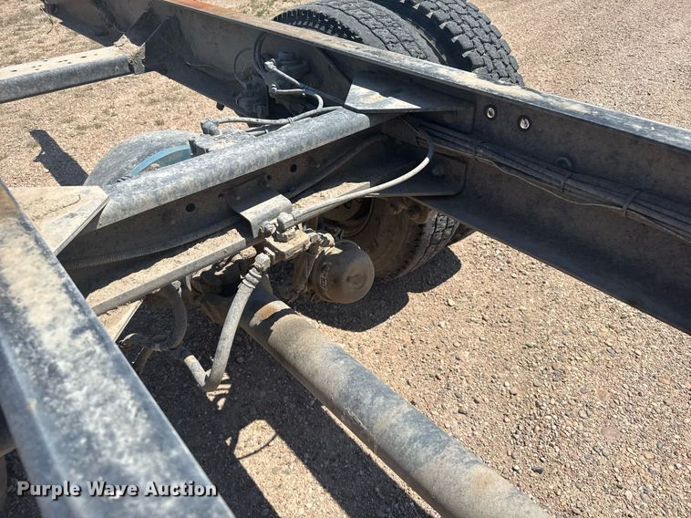 image for item EG6490 2009 Kenworth T370 truck cab and chassis