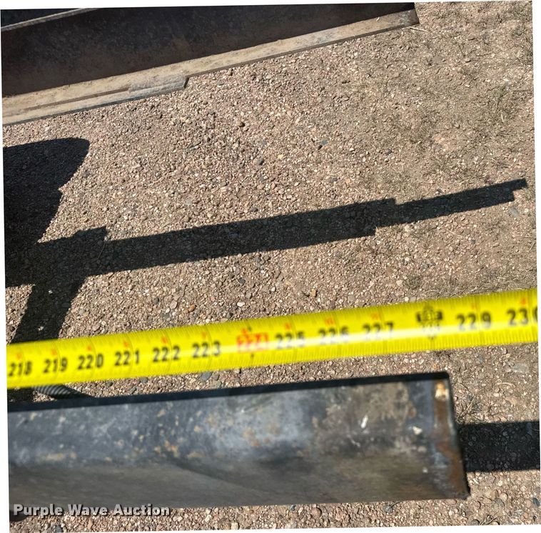 image for item EG6490 2009 Kenworth T370 truck cab and chassis