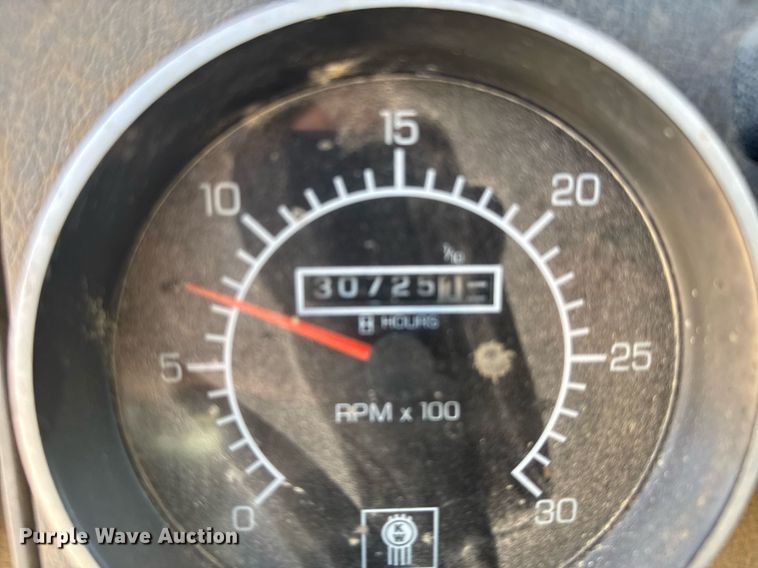 image for item EG6490 2009 Kenworth T370 truck cab and chassis