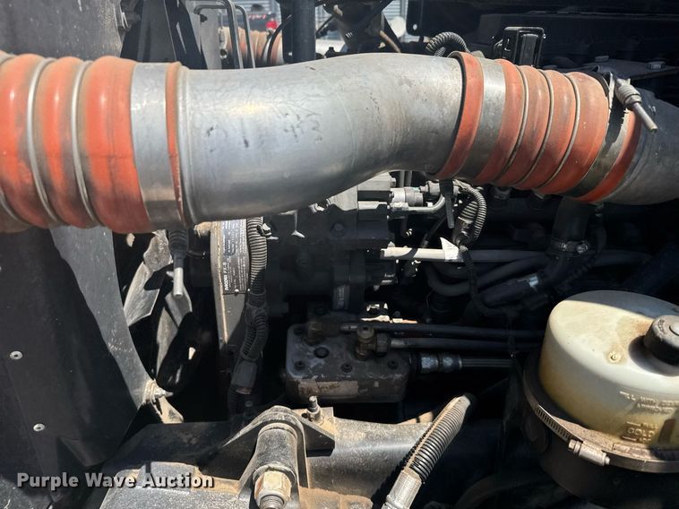 image for item EG6490 2009 Kenworth T370 truck cab and chassis