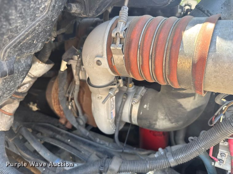 image for item EG6490 2009 Kenworth T370 truck cab and chassis