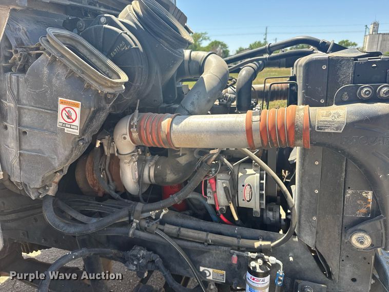 image for item EG6490 2009 Kenworth T370 truck cab and chassis