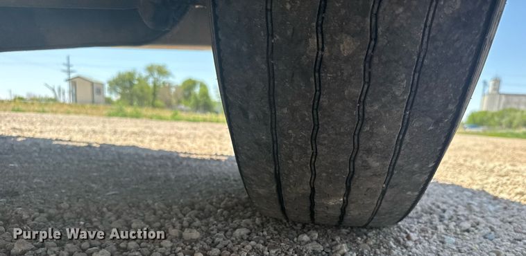 image for item EG6490 2009 Kenworth T370 truck cab and chassis