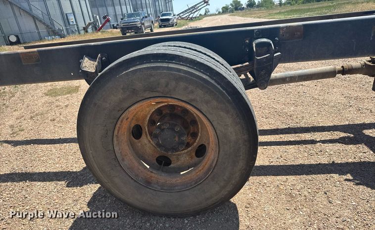 image for item EG6490 2009 Kenworth T370 truck cab and chassis