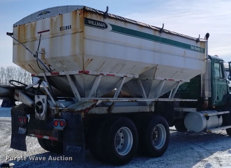 image for item EH0118 1999 Mack CH613 fertilizer delivery truck