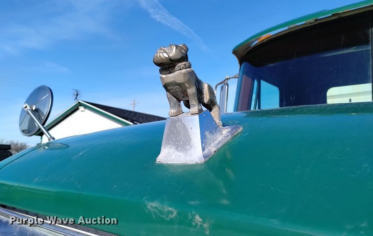 image for item EH0118 1999 Mack CH613 fertilizer delivery truck