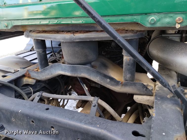 image for item EH0118 1999 Mack CH613 fertilizer delivery truck