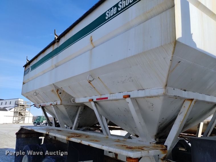 image for item EH0118 1999 Mack CH613 fertilizer delivery truck