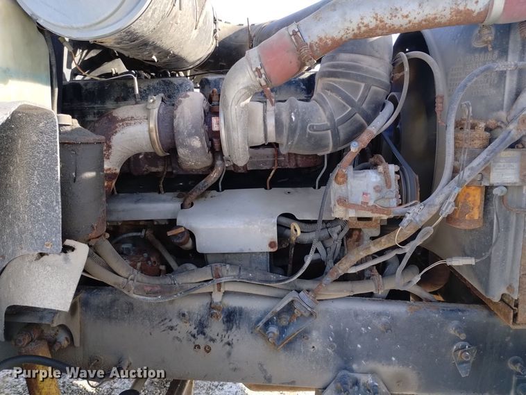 image for item EH0118 1999 Mack CH613 fertilizer delivery truck