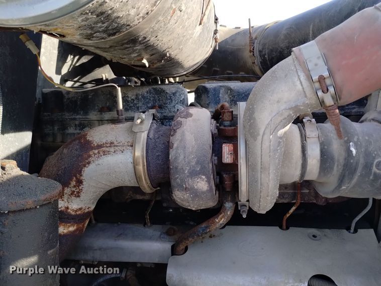 image for item EH0118 1999 Mack CH613 fertilizer delivery truck