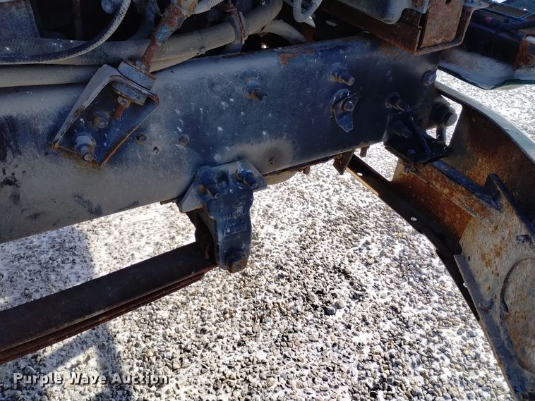 image for item EH0118 1999 Mack CH613 fertilizer delivery truck