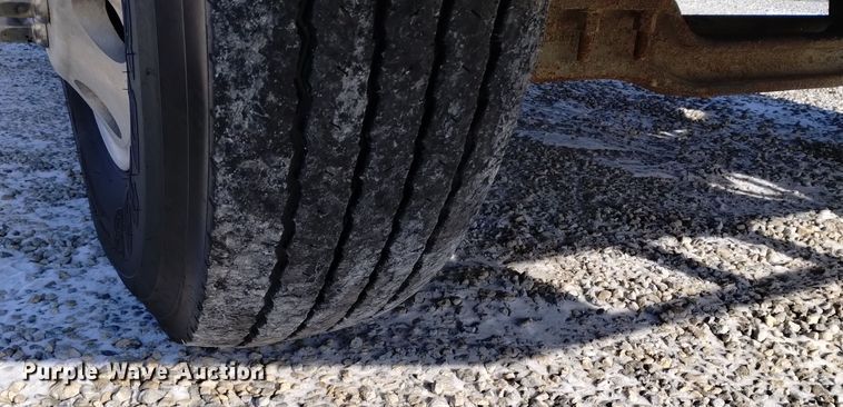 image for item EH0118 1999 Mack CH613 fertilizer delivery truck