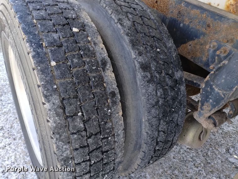 image for item EH0118 1999 Mack CH613 fertilizer delivery truck