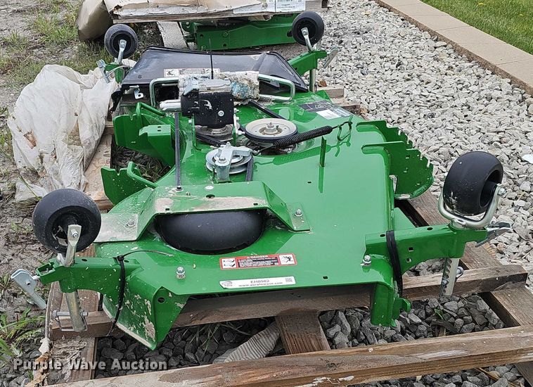 image for item EH8982 2021 John Deere AutoConnect 60D mower deck
