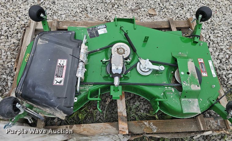 image for item EH8982 2021 John Deere AutoConnect 60D mower deck