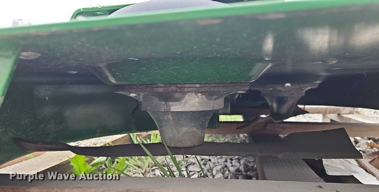 image for item EH8982 2021 John Deere AutoConnect 60D mower deck