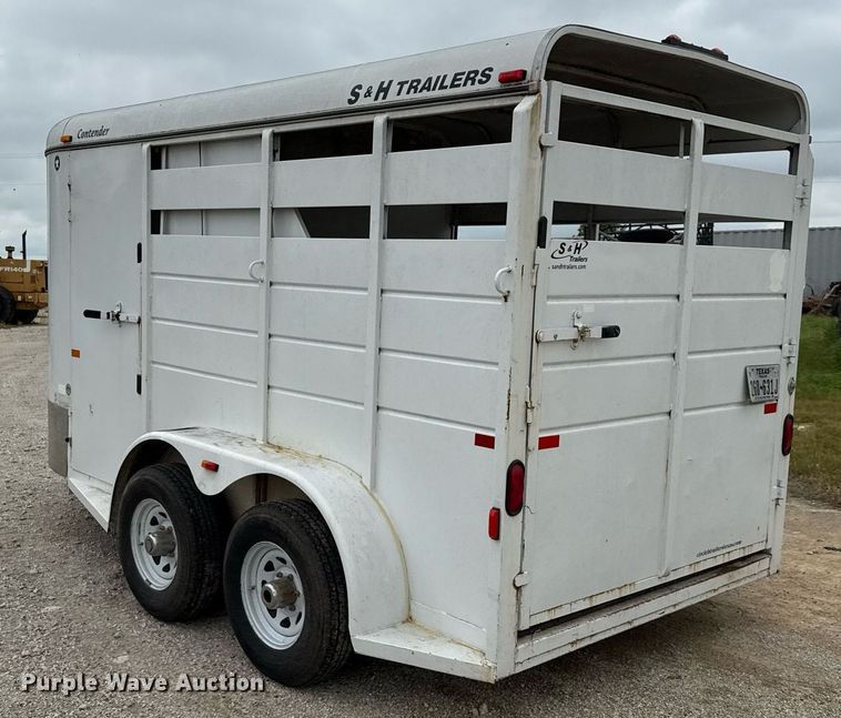 image for item EJ3835 2015 S & H SHH0832-14 livestock trailer