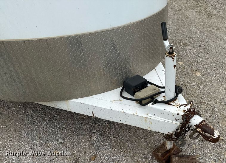 image for item EJ3835 2015 S & H SHH0832-14 livestock trailer