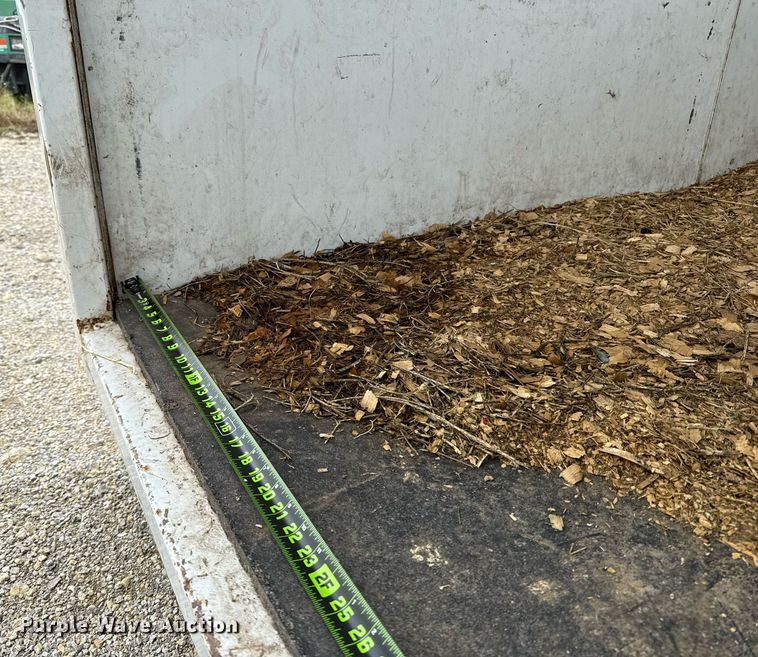 image for item EJ3835 2015 S & H SHH0832-14 livestock trailer