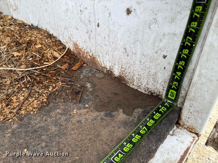 image for item EJ3835 2015 S & H SHH0832-14 livestock trailer