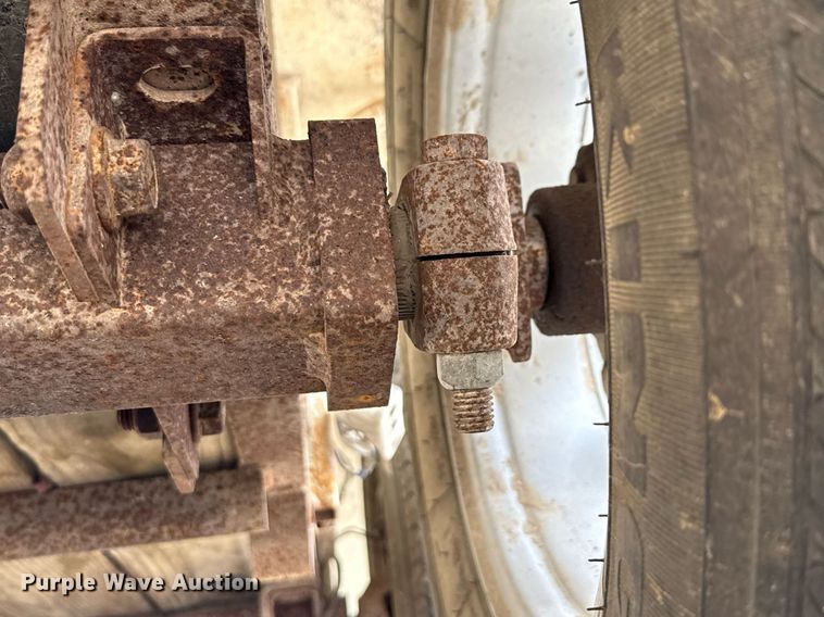 image for item EJ3835 2015 S & H SHH0832-14 livestock trailer