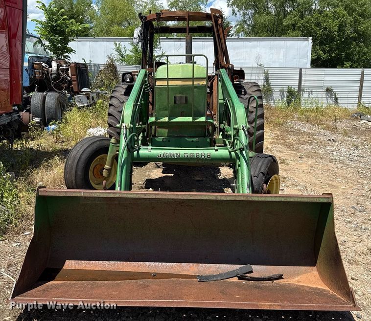 image for item EJ4640 1979 John Deere 4040  tractor