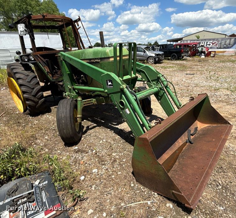 image for item EJ4640 1979 John Deere 4040  tractor