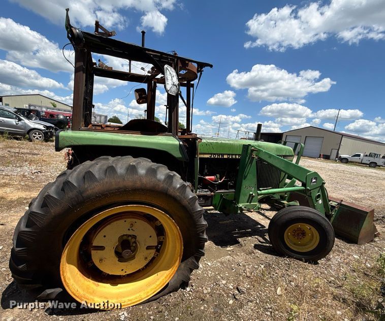 image for item EJ4640 1979 John Deere 4040  tractor